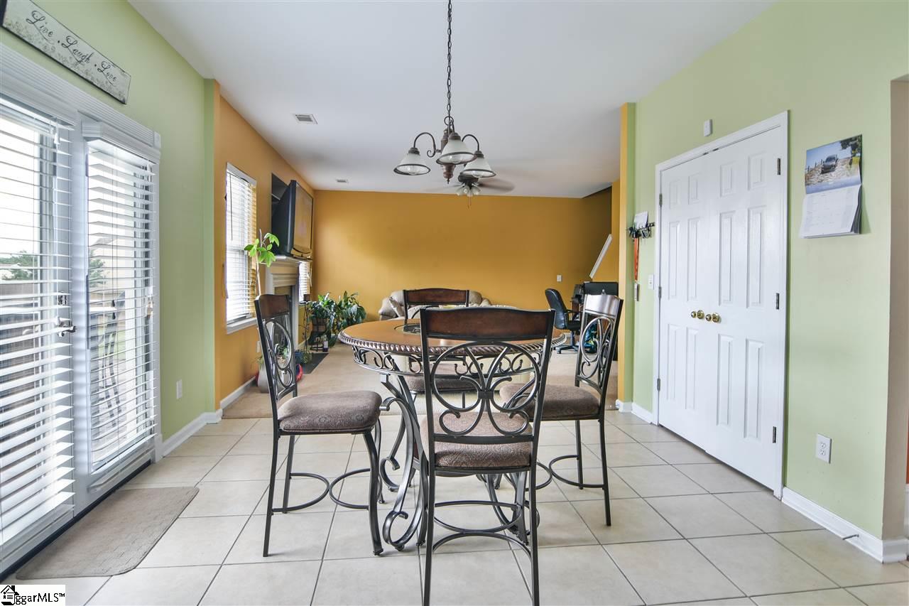 307 Ridgebrook Way Greenville, SC 29605 - Photo 10 of 33 Gallery Image 10