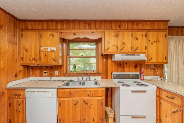 $179,900 | 213 Robinson Drive, New Ellenton, SC 29809