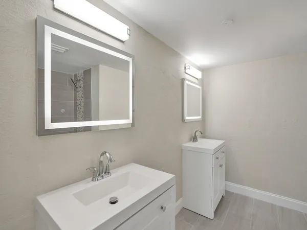 $2,000 | 4205 North University Drive, Unit 108, Sunrise, FL 33351