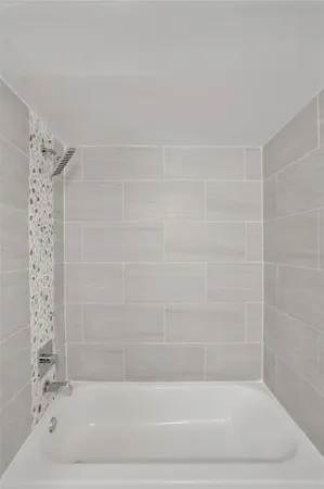 $2,000 | 4205 North University Drive, Unit 108, Sunrise, FL 33351