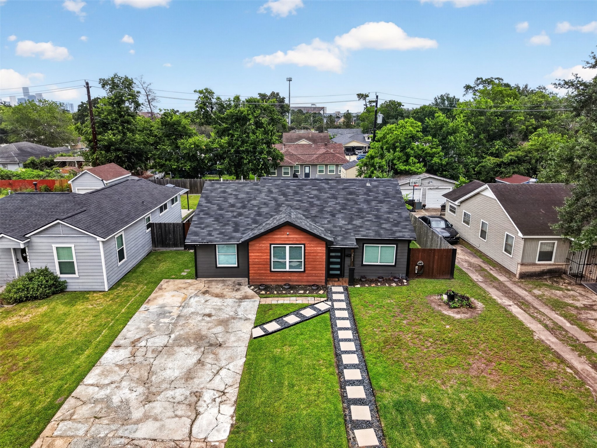 3863 Arbor Street Houston, TX 77004 - Photo 4 of 35 an aerial view of a house with a big yard