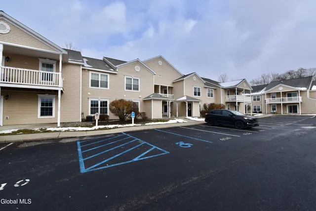 $249,900 | 410 Cedar Run, Rensselaer, NY 12144