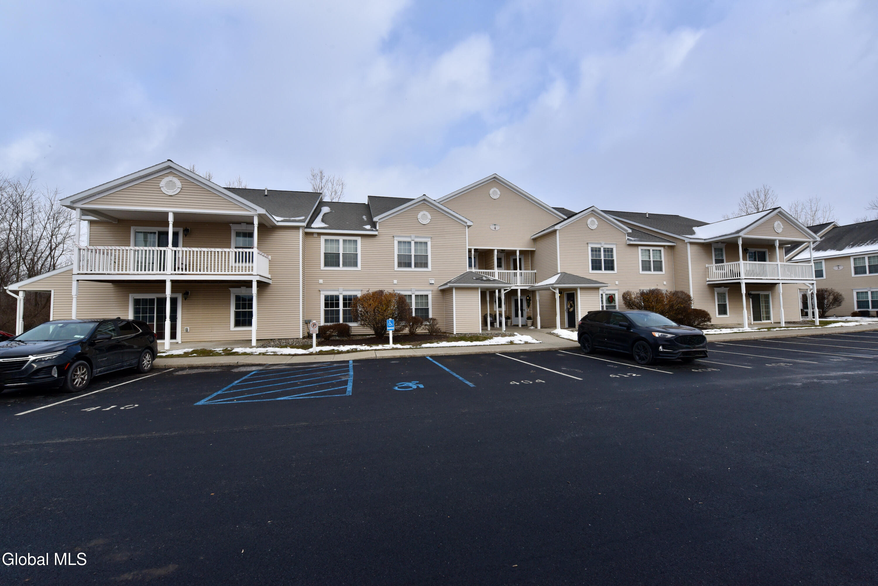 410 Cedar Run Rensselaer, NY 12144 - Photo 2 of 55 1