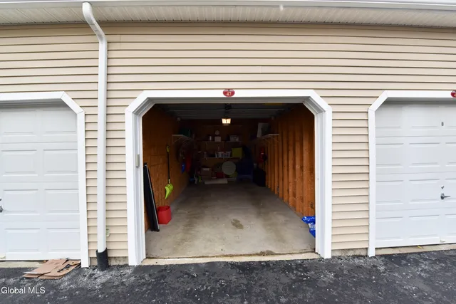 $249,900 | 410 Cedar Run, Rensselaer, NY 12144