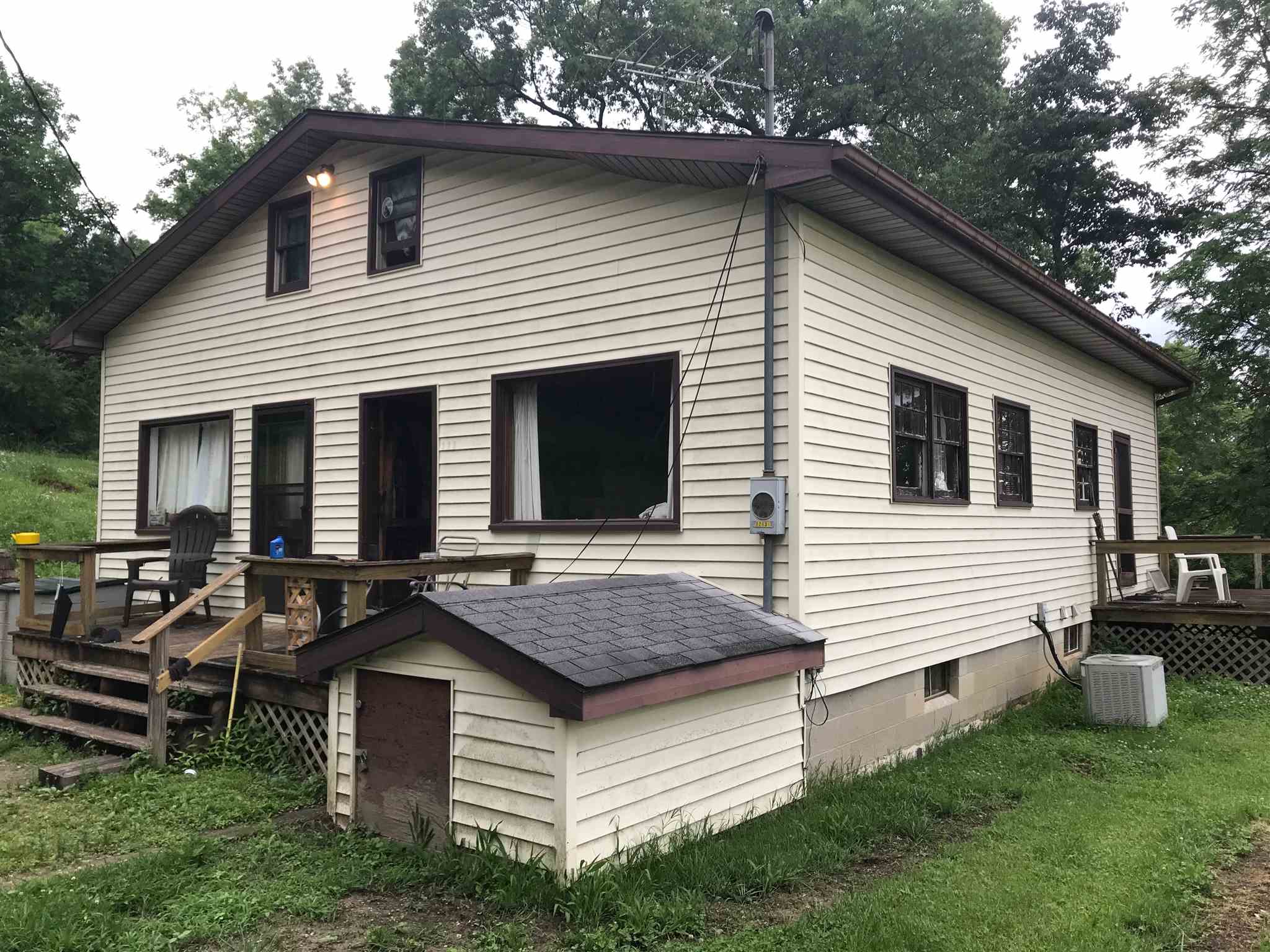 186 Kozy Fireplace Road Mitchell, IN 47446 - Photo 2 of 24