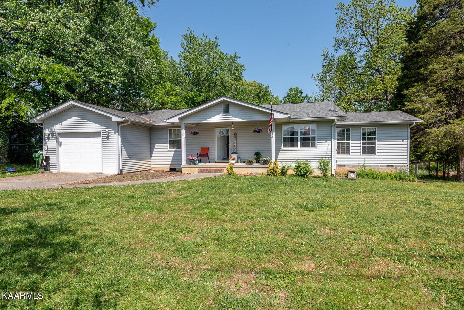 311 Waters Road Maryville, TN 37803 - Photo 1 of 31 Gallery Image 1