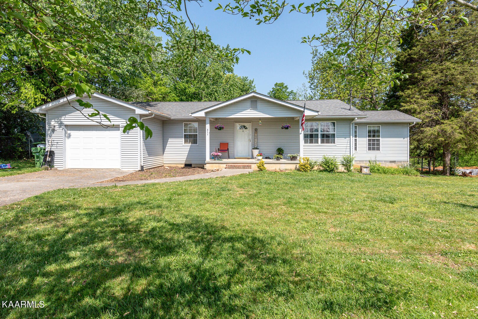 311 Waters Road Maryville, TN 37803 - Photo 2 of 31 Gallery Image 2