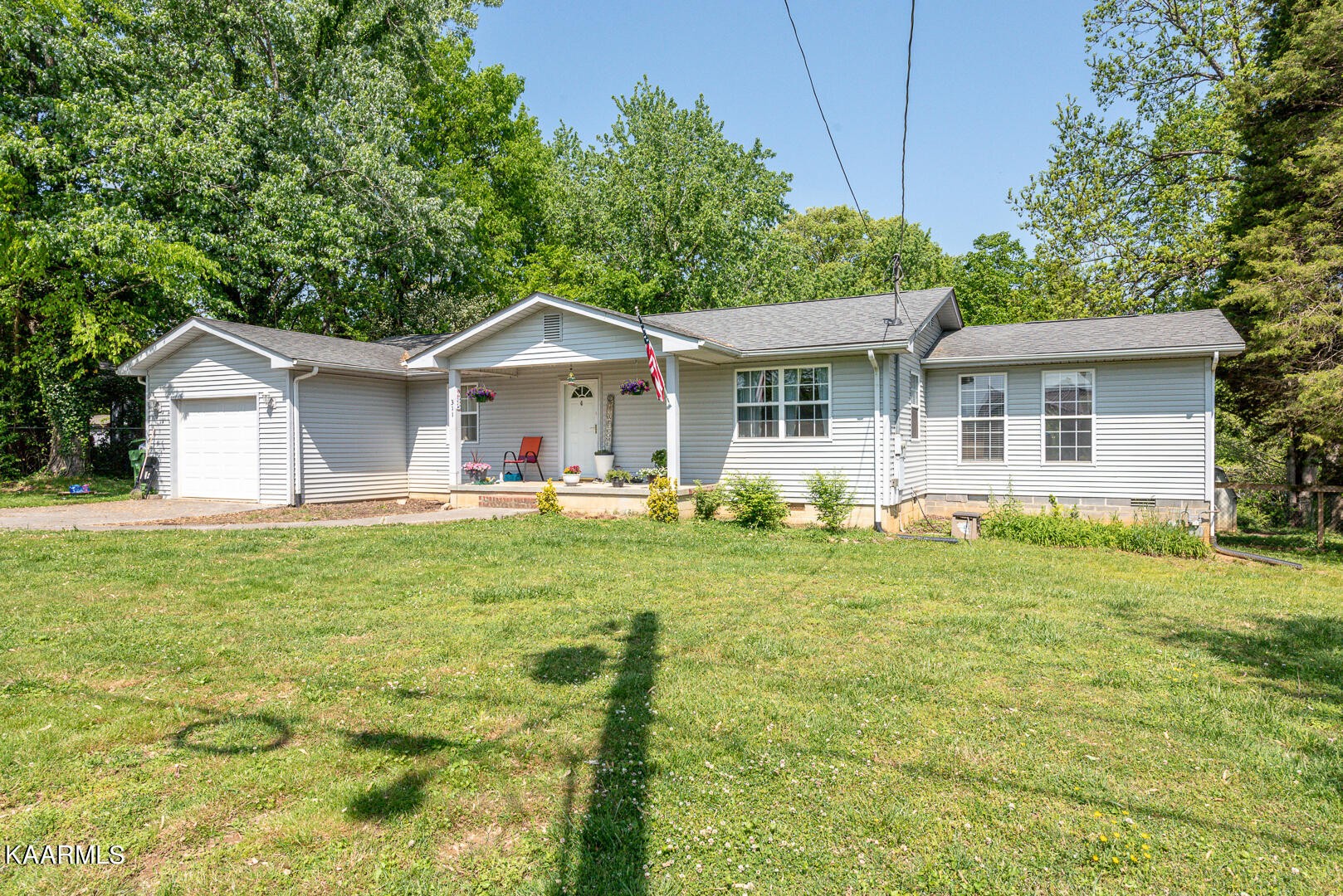 311 Waters Road Maryville, TN 37803 - Photo 4 of 31 Gallery Image 4