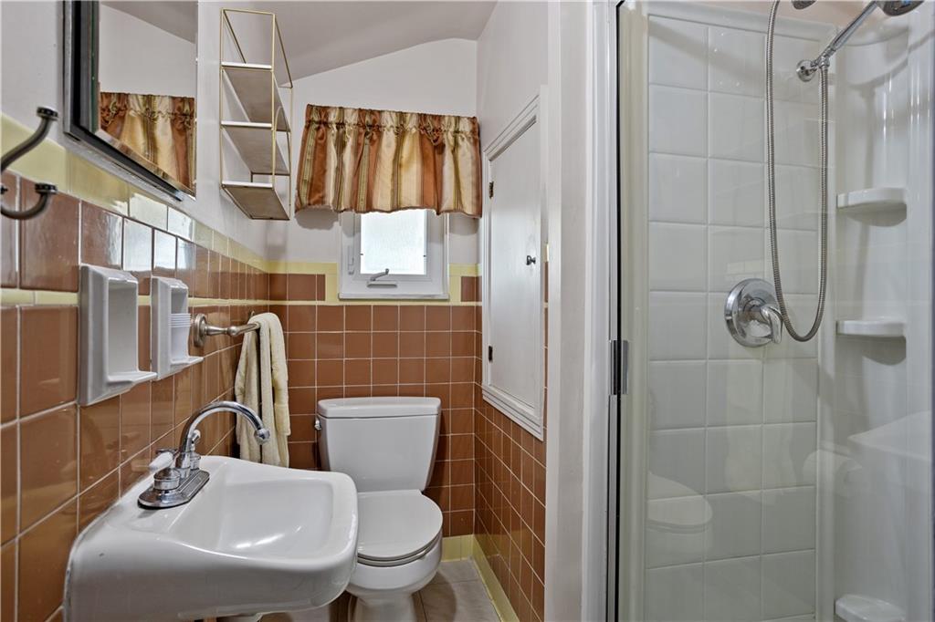 5384 Baptist Road Pittsburgh, PA 15236 - Photo 14 of 25 Gallery Image 14