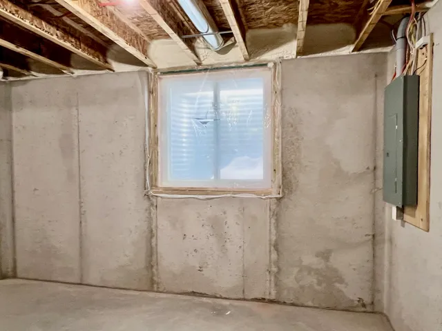 $379,900 | 2040 Red Fox Lane, Kaukauna, WI 54130