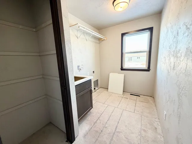 $379,900 | 2040 Red Fox Lane, Kaukauna, WI 54130