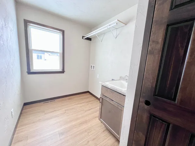 $379,900 | 2040 Red Fox Lane, Kaukauna, WI 54130