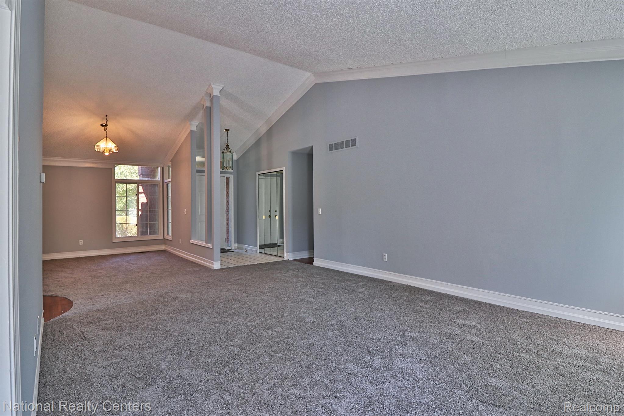 45375 Glengarry Road Canton, MI 48188 - Photo 5 of 37 Gallery Image 5