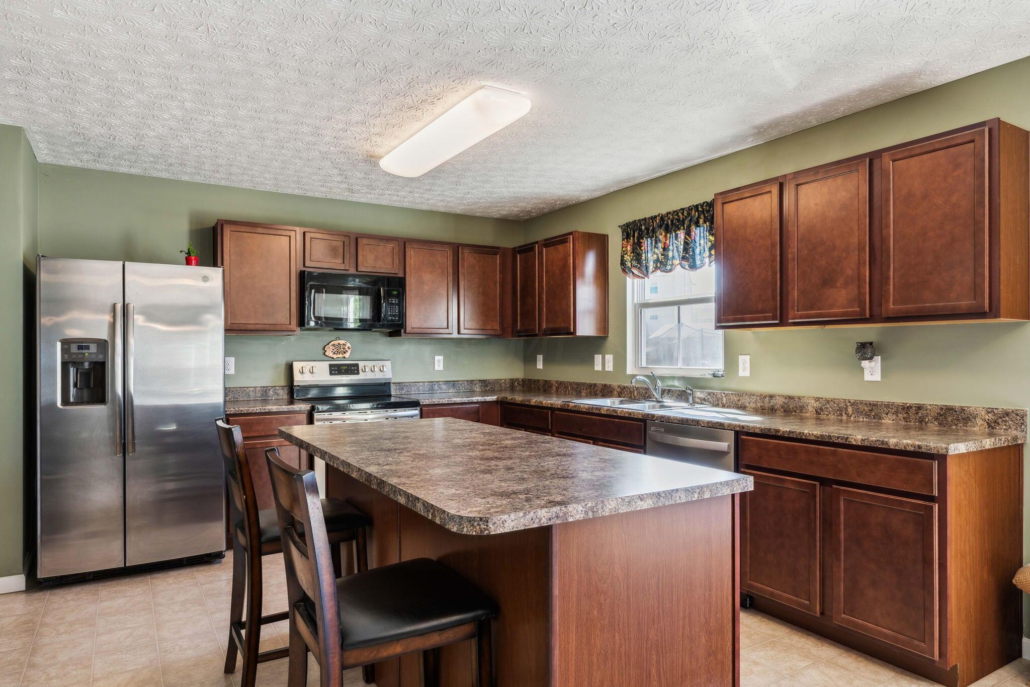 2546 Sun Ridge Court Lancaster, OH 43130 - Photo 15 of 46 10-web-or-mls-2546-sun-ridge-ct