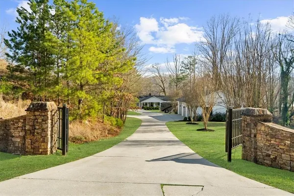 $1,799,999 | 6313 Shoreland Circle, Buford, GA 30518