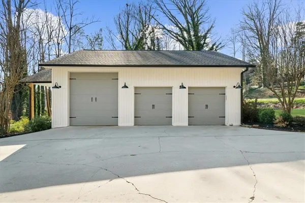 $1,799,999 | 6313 Shoreland Circle, Buford, GA 30518