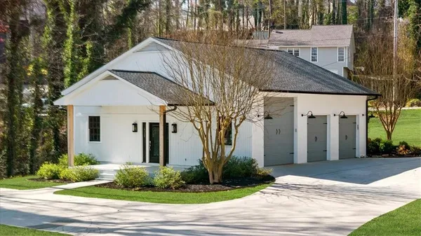 $1,799,999 | 6313 Shoreland Circle, Buford, GA 30518