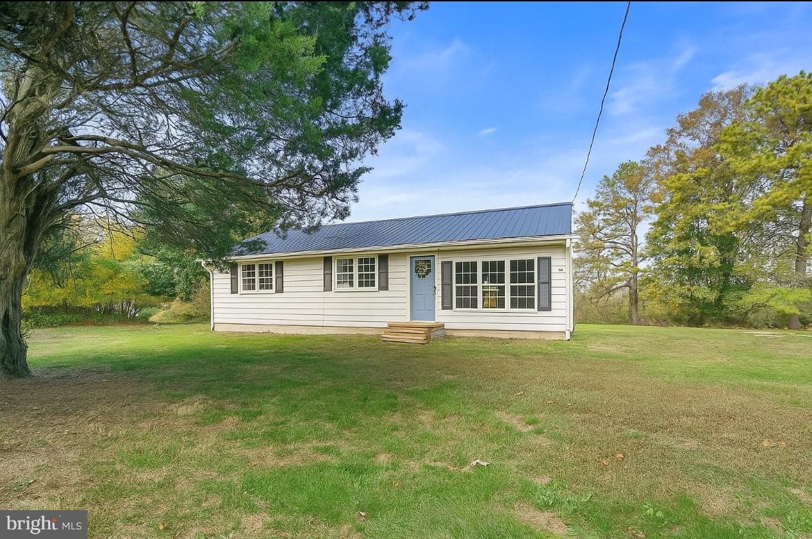 190 West Ridge Road Nottingham, PA 19362 - Photo 22 of 22 a front view of a house with a garden