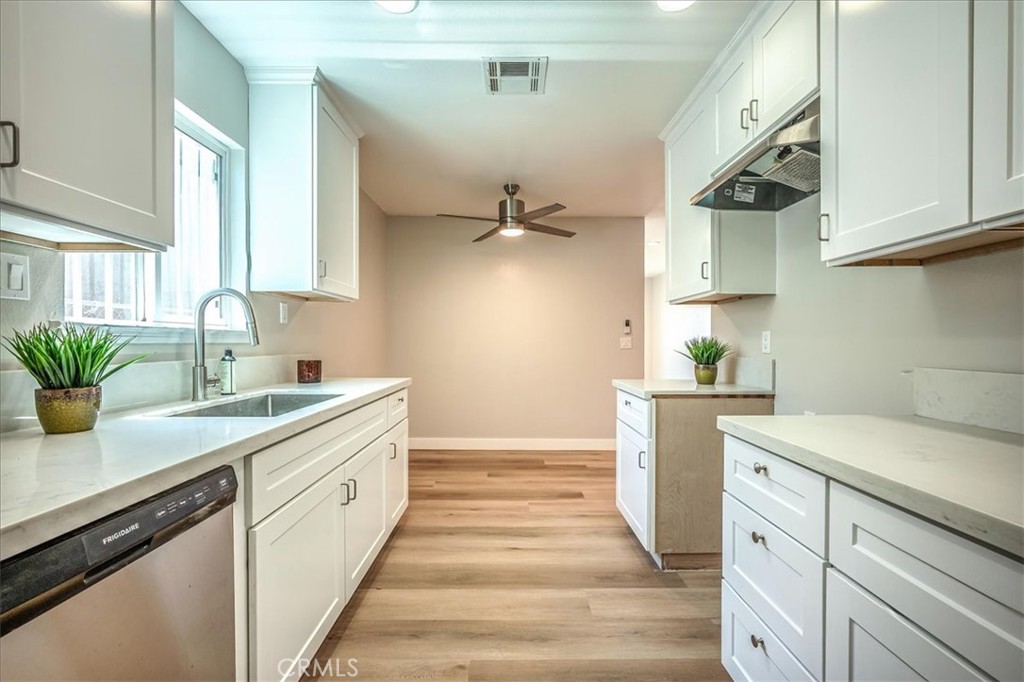 2894 Colima Avenue North San Bernardino, CA 92407 - Photo 13 of 31