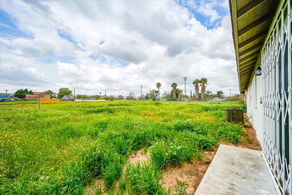 2894 Colima Avenue North San Bernardino, CA 92407 - Photo 29 of 31