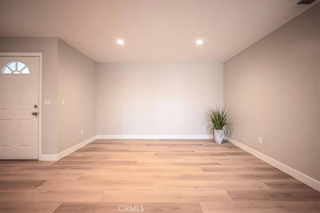 2894 Colima Avenue North San Bernardino, CA 92407 - Photo 9 of 31