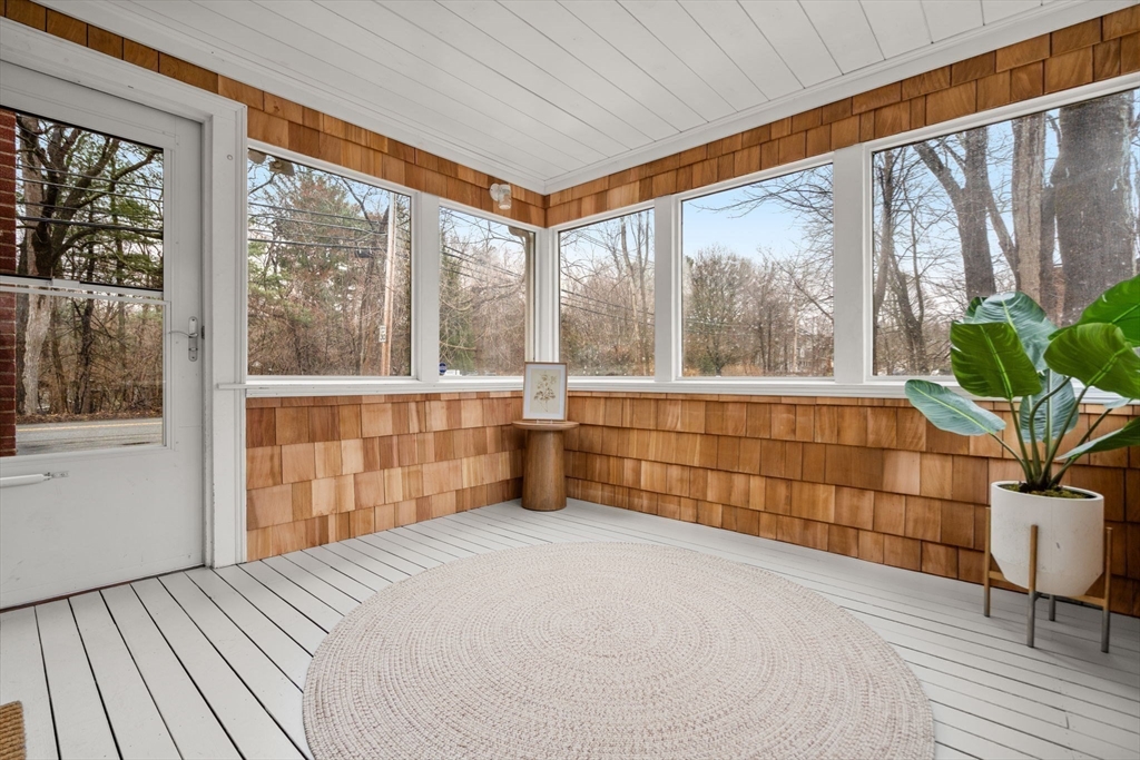 9 Stony Brook Road Burlington, MA 01803 - Photo 14 of 17