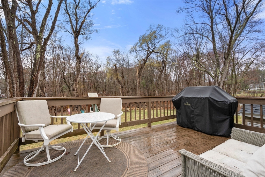 9 Stony Brook Road Burlington, MA 01803 - Photo 15 of 17