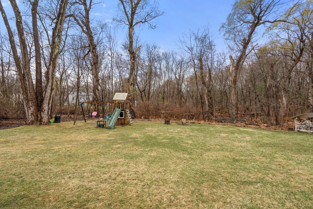 9 Stony Brook Road Burlington, MA 01803 - Photo 17 of 17