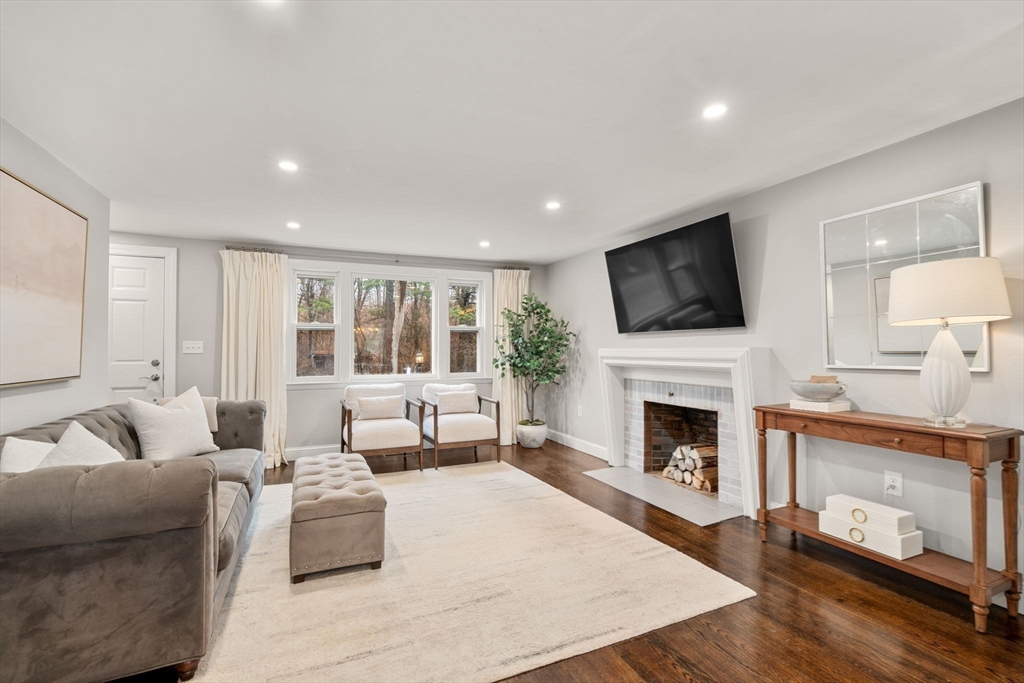 9 Stony Brook Road Burlington, MA 01803 - Photo 7 of 17