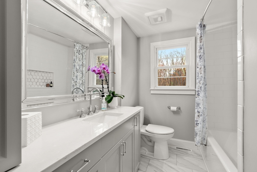 9 Stony Brook Road Burlington, MA 01803 - Photo 9 of 17