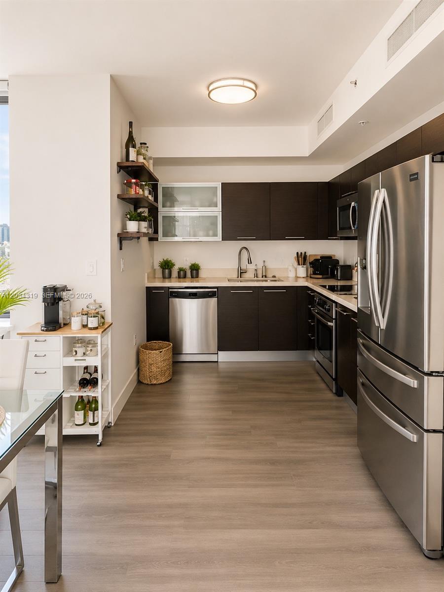 90 Southwest 3rd Street, Unit 1413 Miami, FL 33130 - Photo 3 of 8