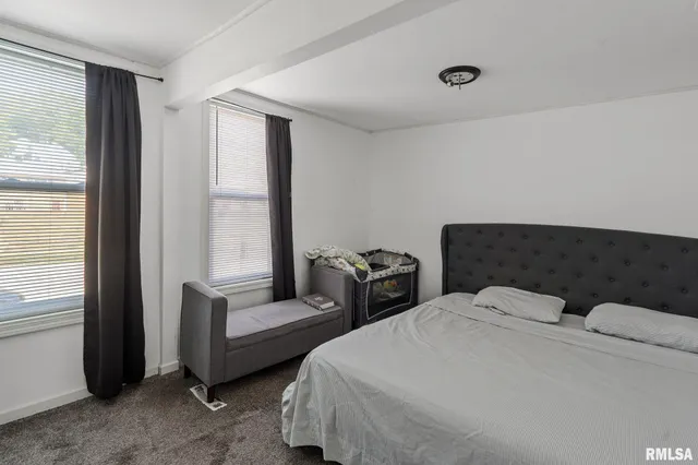 $115,000 | 2216 New Hampshire Street, Muscatine, IA 52761