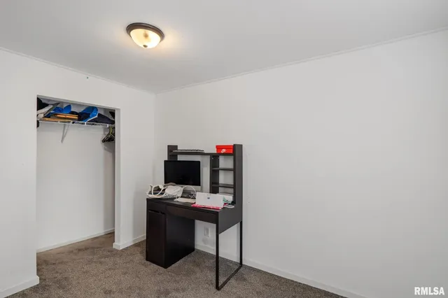 $115,000 | 2216 New Hampshire Street, Muscatine, IA 52761