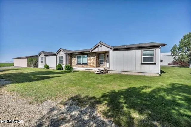 a view of garage and garage