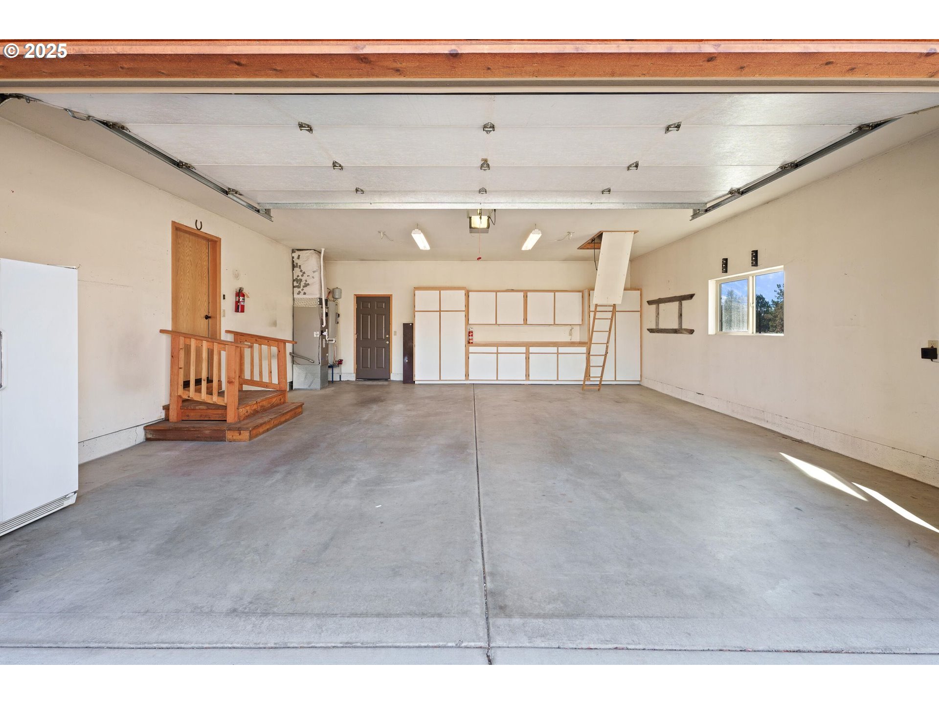 64520 Joe Neil Road Bend, OR 97701 - Photo 35 of 40 a view of an empty room