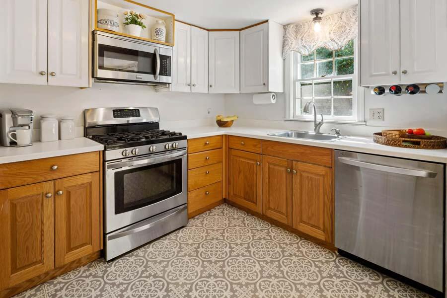 21 Pleasant Bay Road Harwich, MA 02645 - Photo 5 of 24 All newer appliances