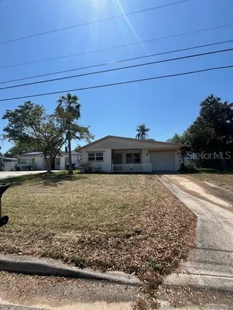 $2,395 | 300 94th Avenue North, St. Petersburg, FL 33702
