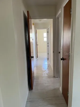 $2,395 | 300 94th Avenue North, St. Petersburg, FL 33702