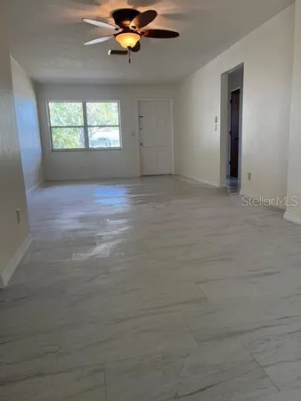 $2,395 | 300 94th Avenue North, St. Petersburg, FL 33702