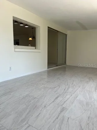 $2,395 | 300 94th Avenue North, St. Petersburg, FL 33702