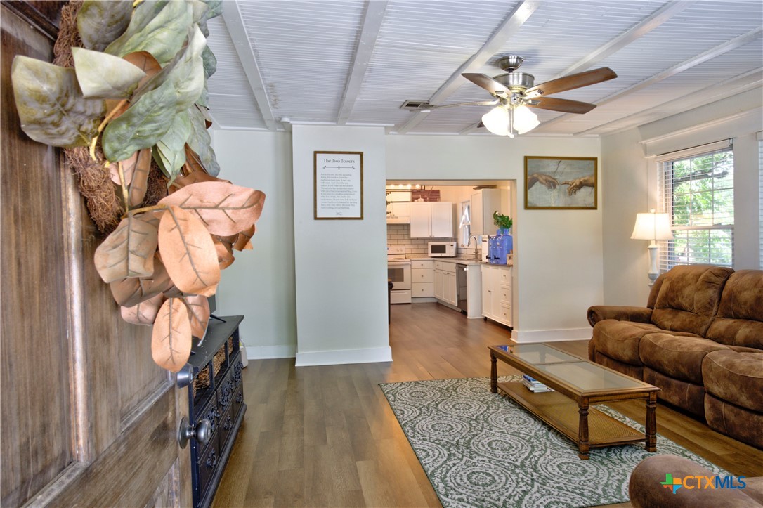 1202 South 37th Street Temple, TX 76504 - Photo 4 of 19 Entry open door