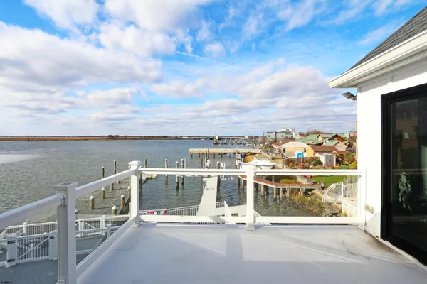 $35,000 | 8407 Wellington Avenue, Unit MEMORIAL DAY (2026) THRU JUNE, Margate City, NJ 08402