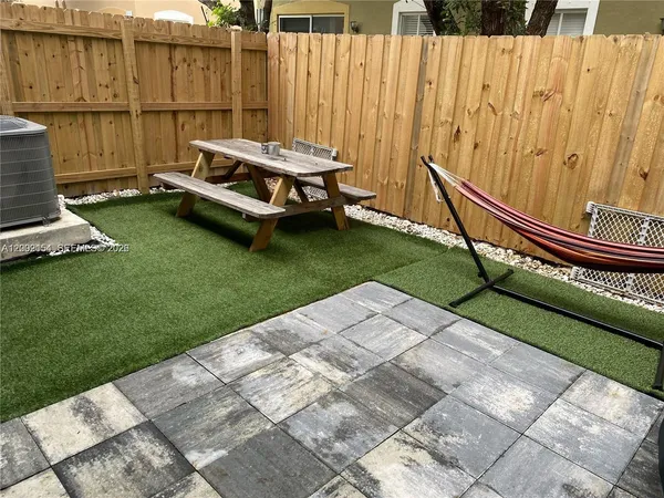$2,375 | 1030 Southeast 23rd Terrace, Unit 1030, Homestead, FL 33035