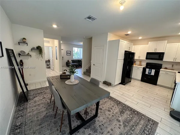 $2,375 | 1030 Southeast 23rd Terrace, Unit 1030, Homestead, FL 33035