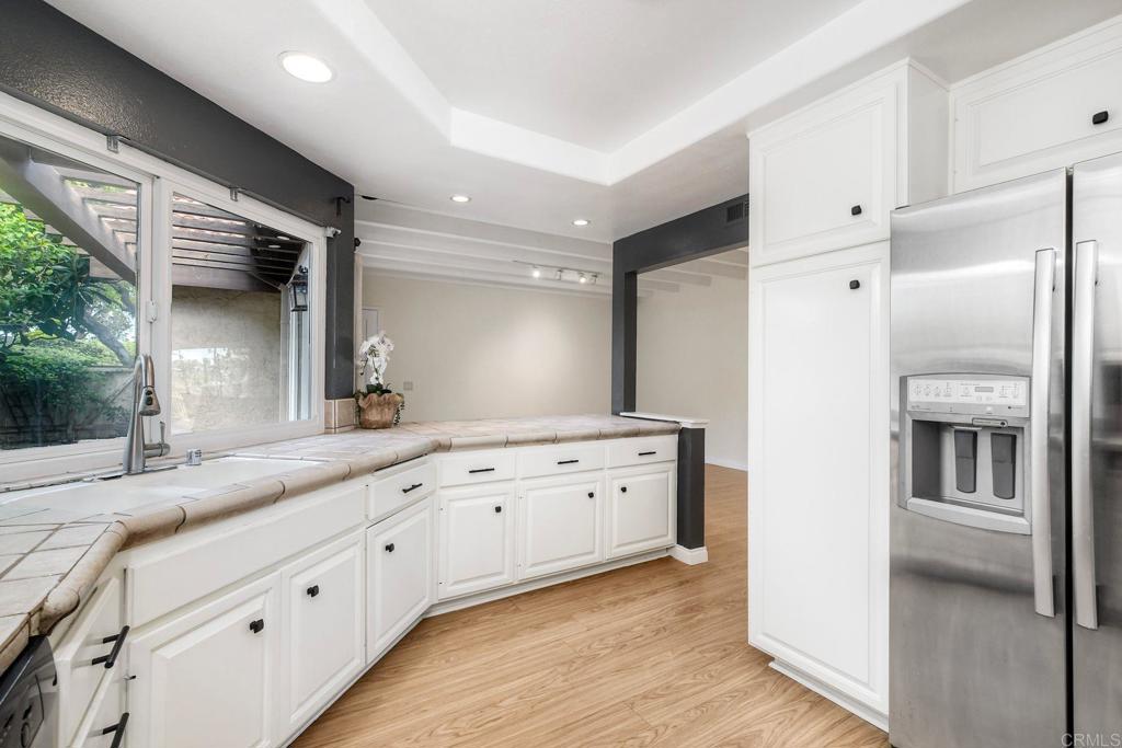 1729 Gascony Road Encinitas, CA 92024 - Photo 12 of 31