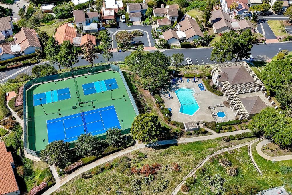 1729 Gascony Road Encinitas, CA 92024 - Photo 26 of 31