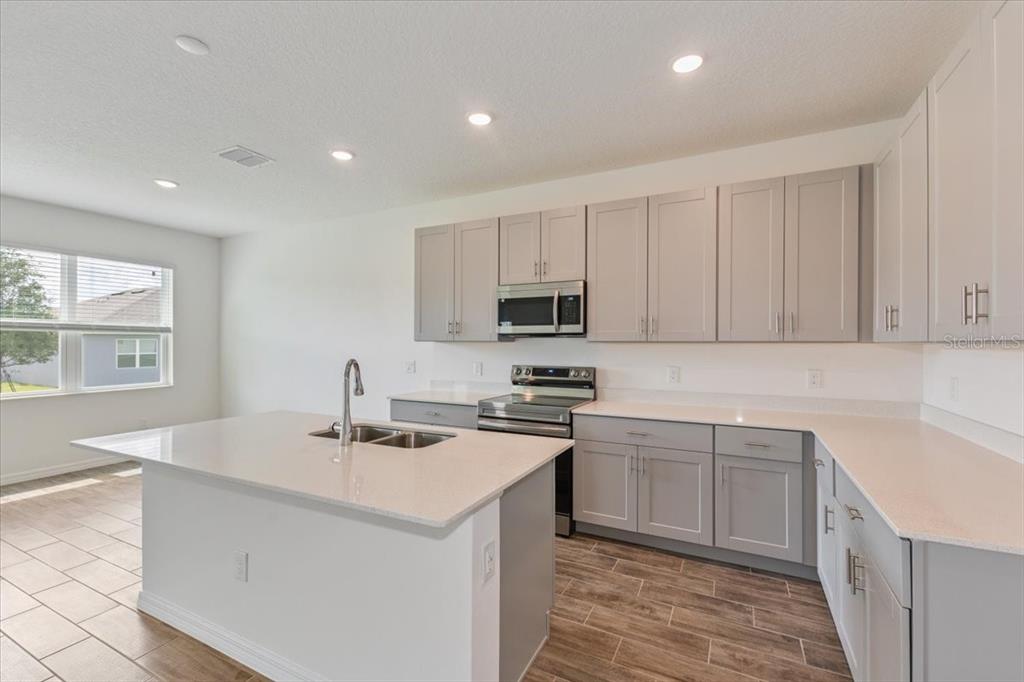 3144 Suraj Circle Tavares, FL 32778 - Photo 3 of 15