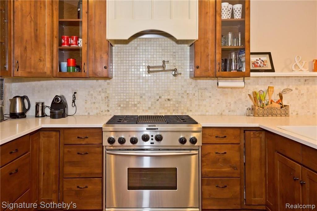 32370 Lahser Road Beverly Hills, MI 48025 - Photo 13 of 42