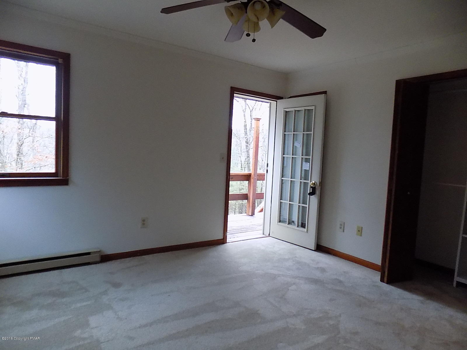 334 Rambling Way Milford, PA 18337 - Photo 5 of 26 DSCN0769