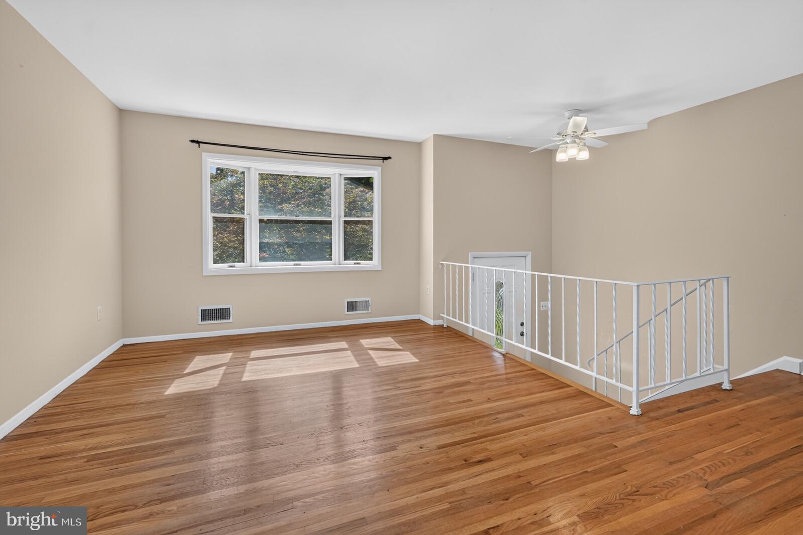 204 Rolling Road Gaithersburg, MD 20877 - Photo 4 of 53 Gallery Image 4